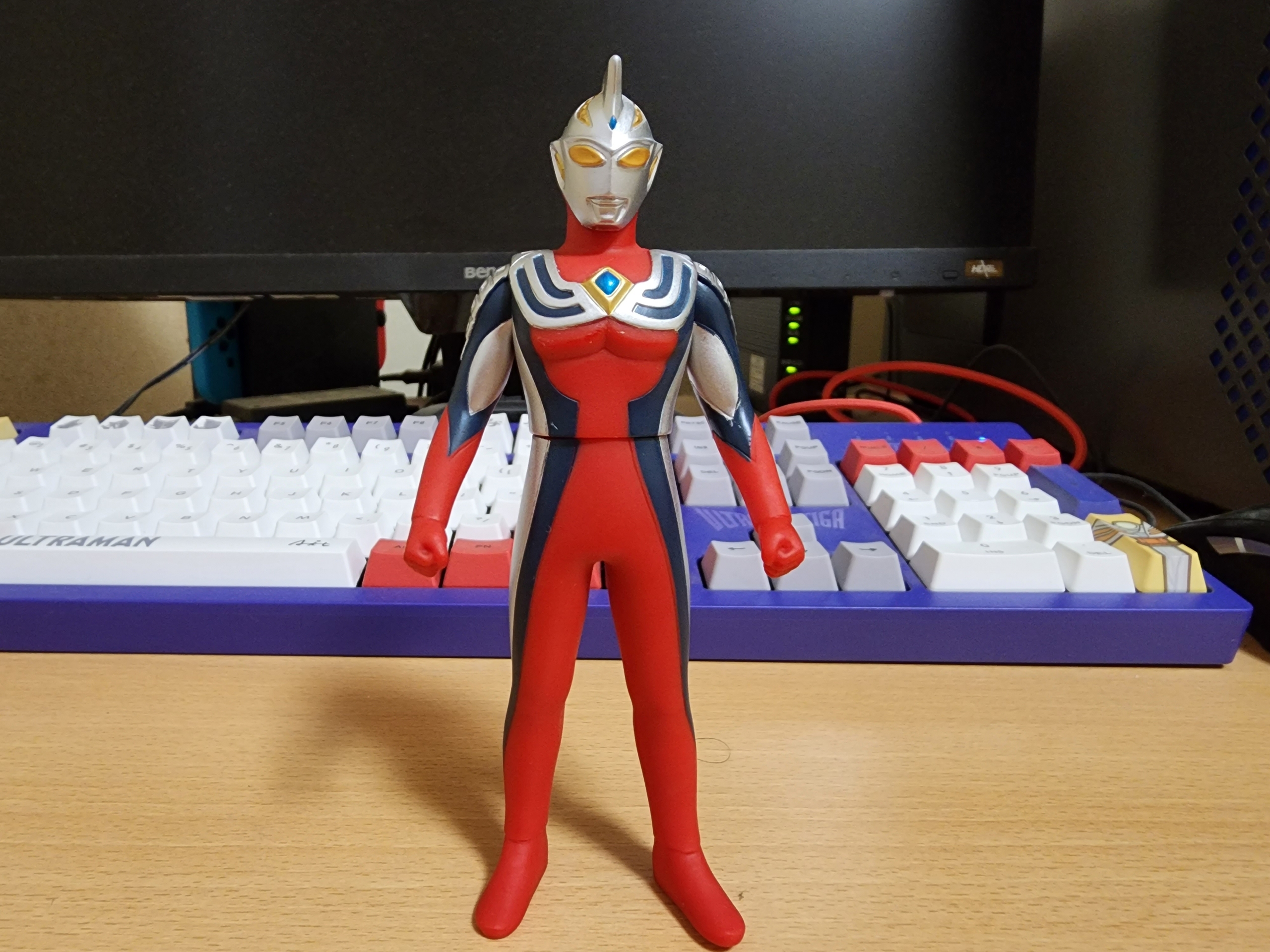 激レア　中国限定　開封品　ウルトラマンコスモスコロナモード　バルタン　ソフビ 中国限定 超決戦シリーズ ウルトラマンコスモス スペースコロナ