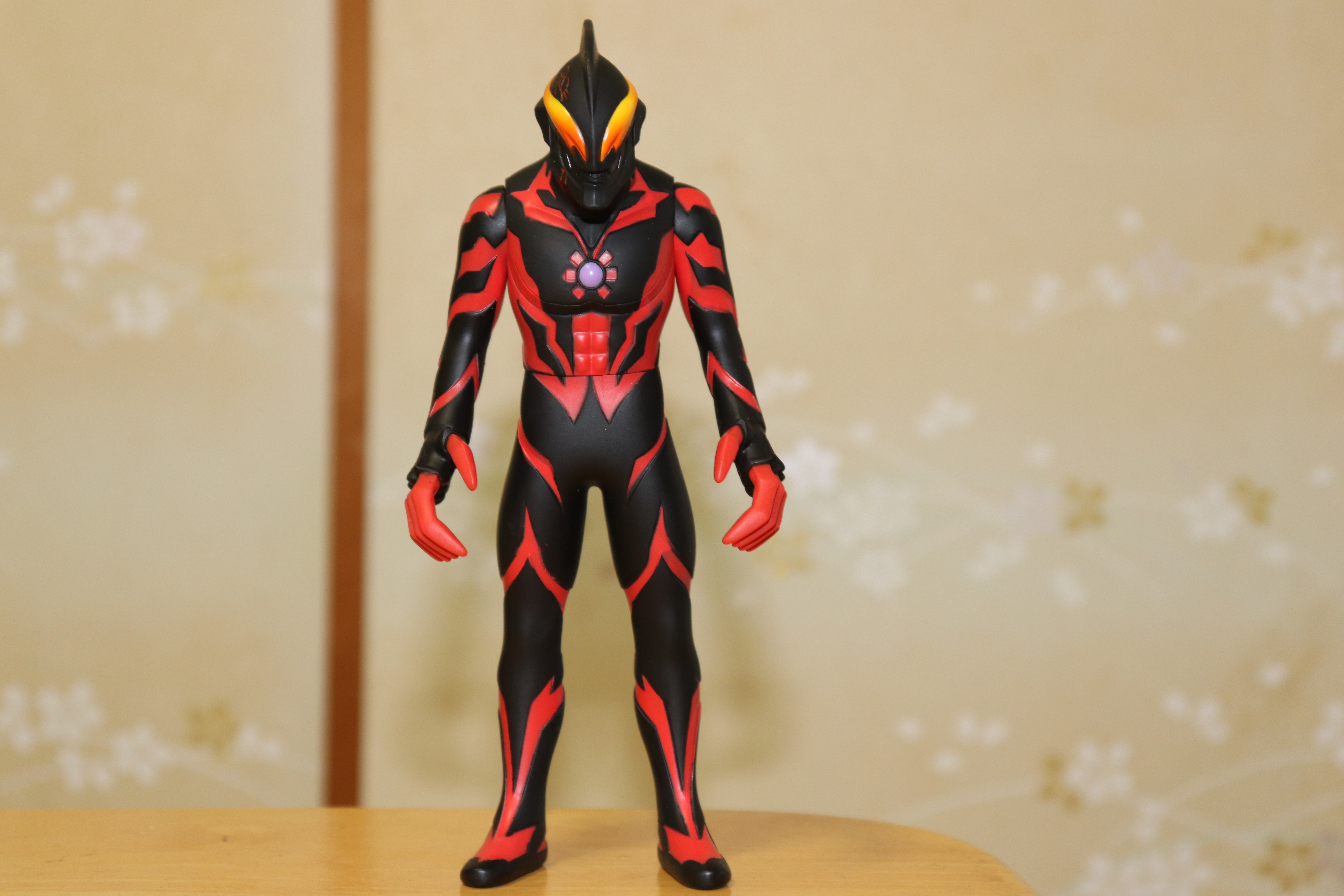 中国限定ソフビ 夜光(蓄光) カイザーベリアル 新規造形 レビューらしき