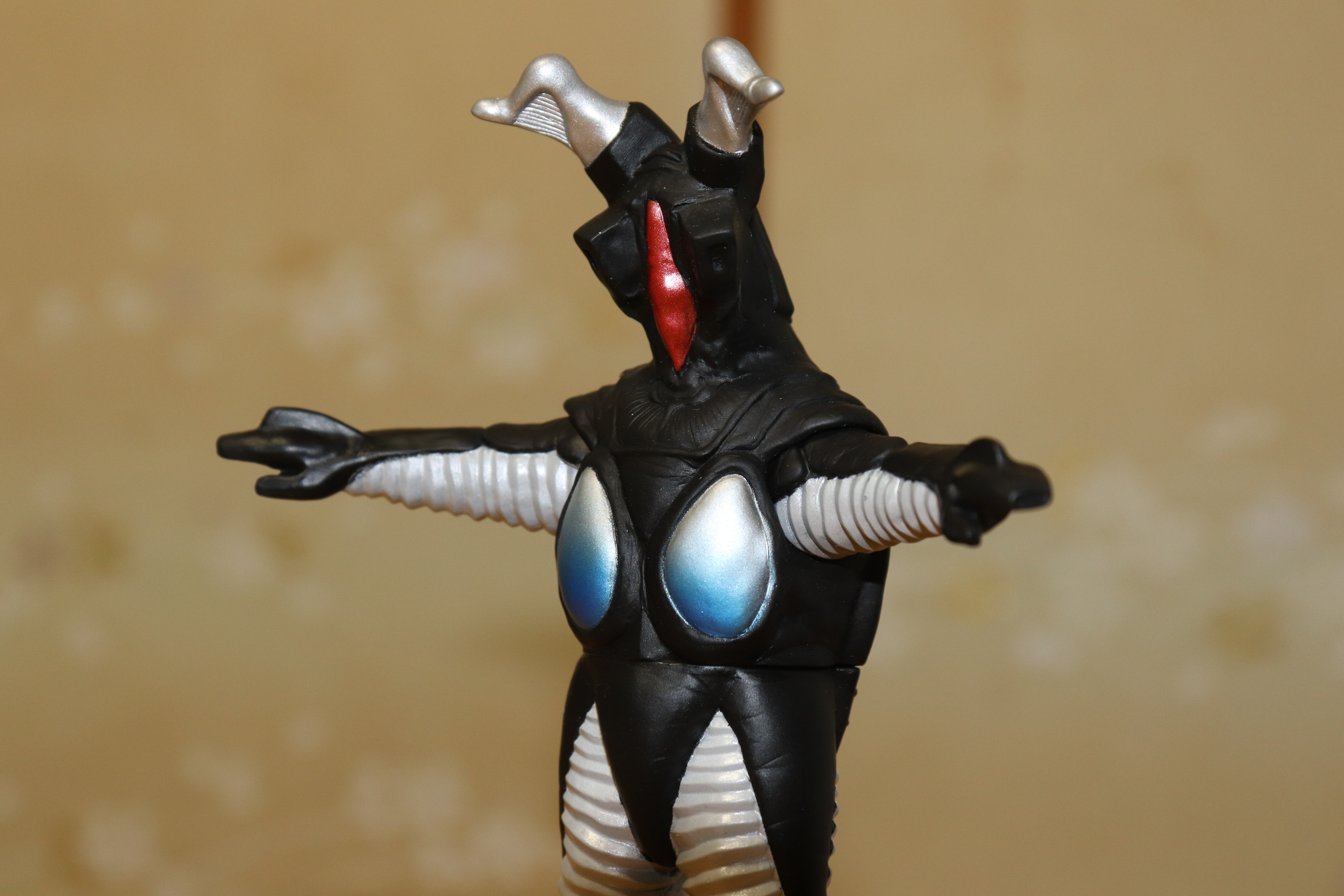 中国限定　激レア　ウルトラマン　ソフビ　フィギュア　キング　マガゼットン 中国限定ソフビ 超決戦 ウルトラマンキングVSマガゼットン レビュー