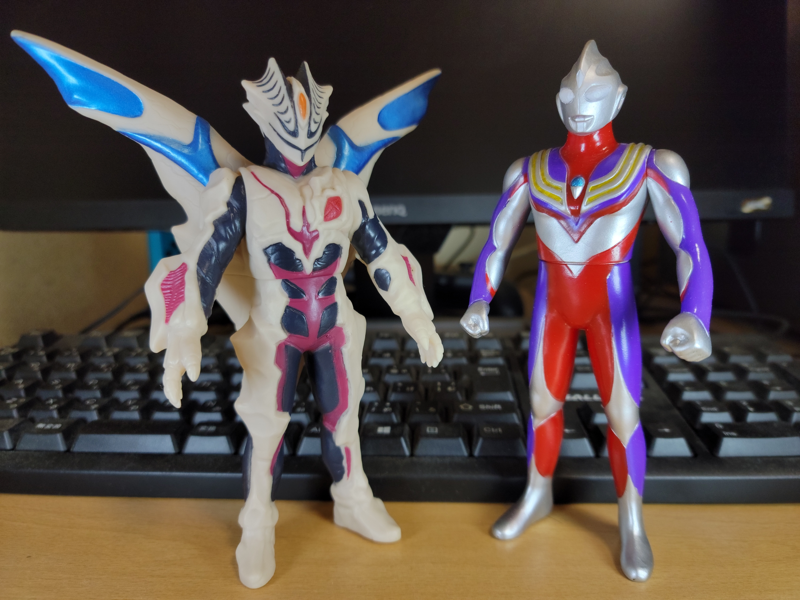 中国限定ソフビ 夜光(蓄光) キリエロイドⅡ レビューらしきもの : 神聖