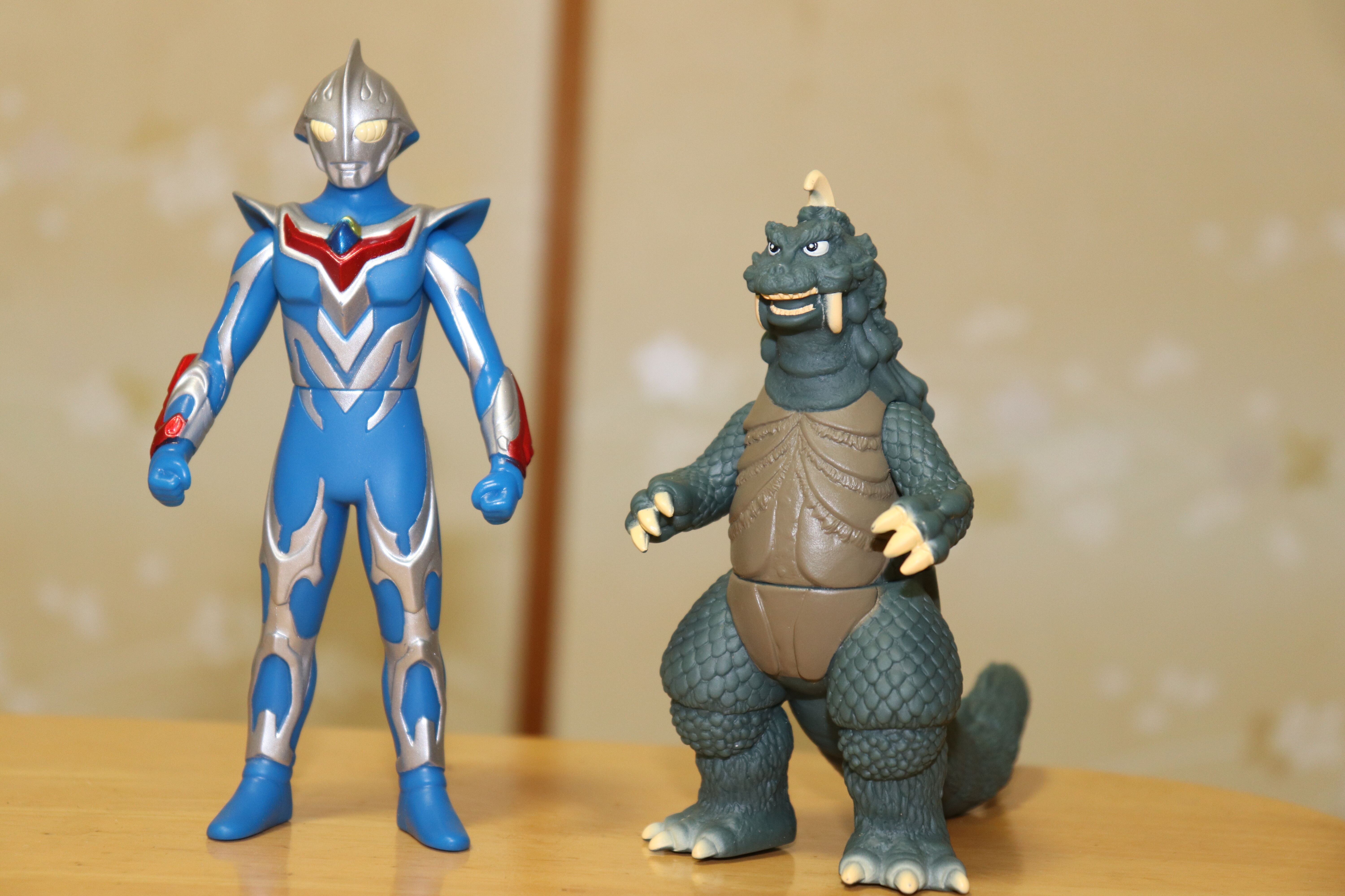 Yahoo!オークション - 中国バンダイ ウルトラマンネクサス