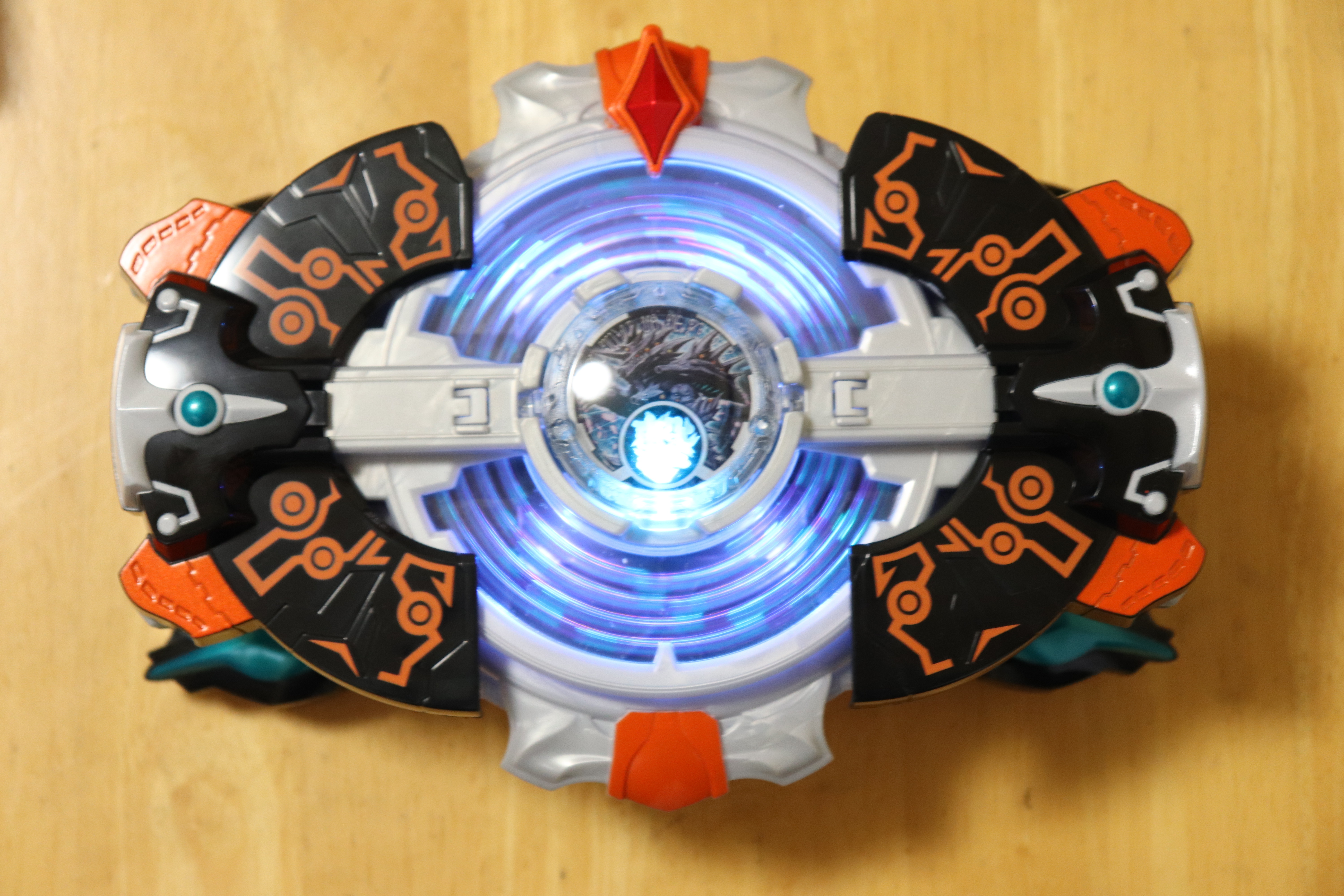 BANDAI - ＤＸ　ルーブジャイロ　美剣サキ仕様 Amazon | DXルーブジャイロ -美剣サキ仕様- 「ウルトラマンR/B
