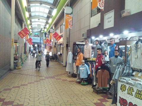 寝屋川一番街のマネキン 2013-9-4-3