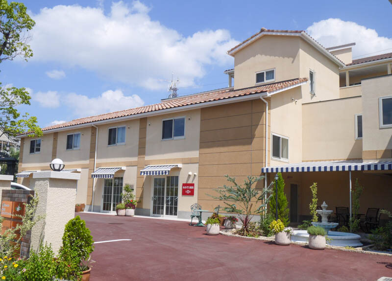 ロングライフタウン寝屋川公園に商業施設の チャオパルコ がオープンしてる 店舗は食ぱん道 あおぞら薬局 カフェ クレモナなど 寝屋川つーしん