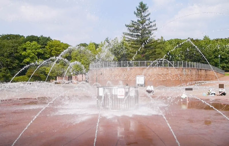寝屋川公園の噴水-12
