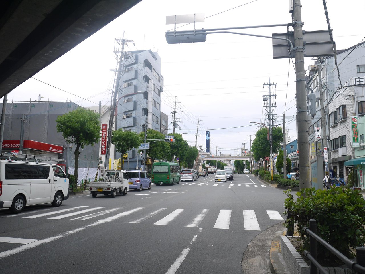 寝屋川 駅前 第 3 自転車 駐 車場