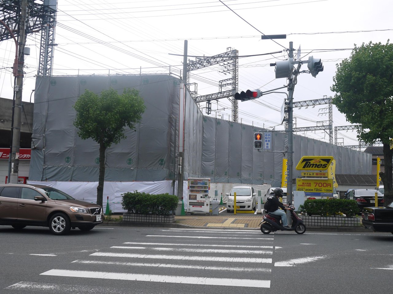 寝屋川 駅前 第 3 自転車 駐 車場