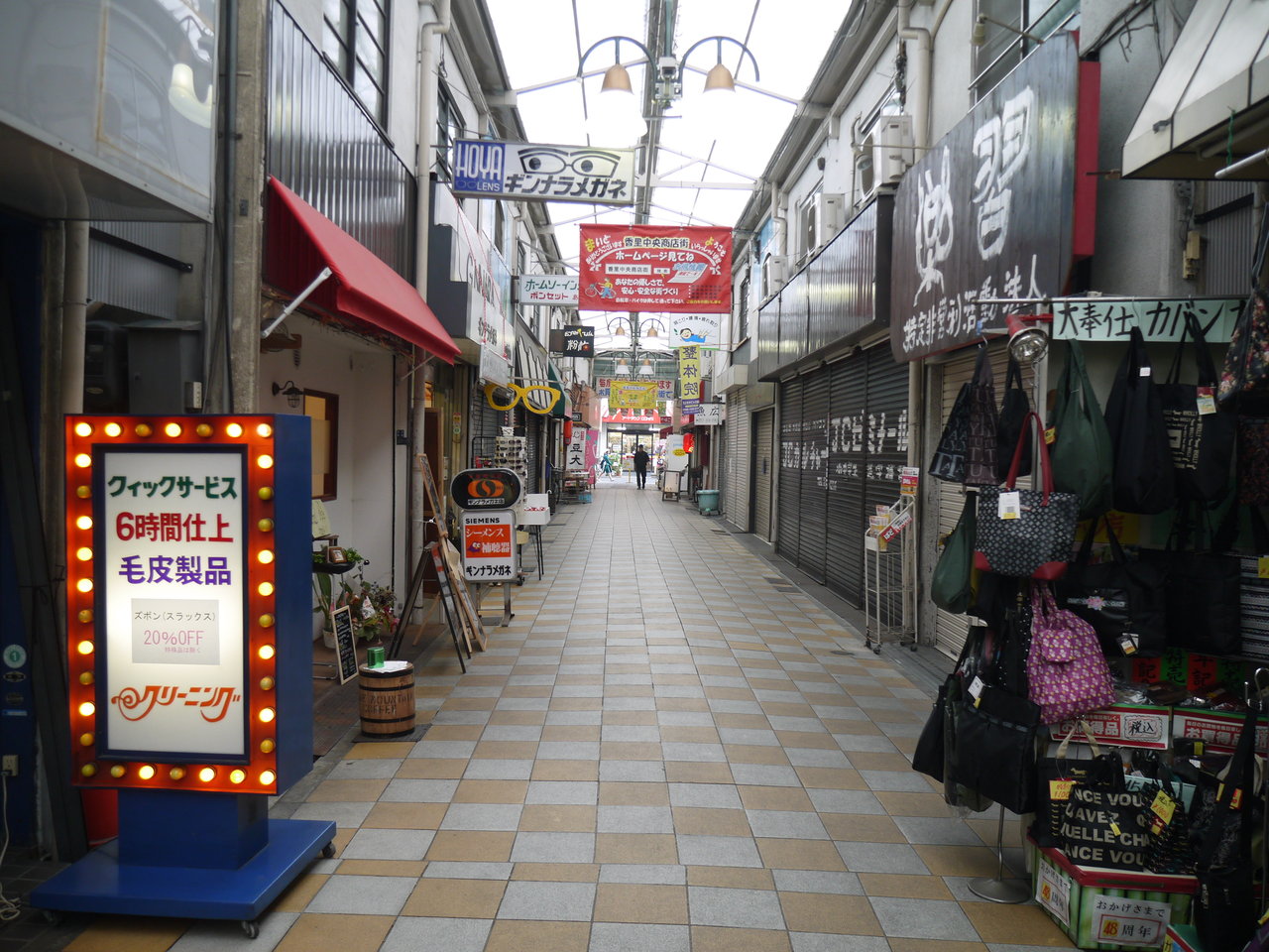 香里中央商店街に Lummel Reise Trois が開店 昼はデザートカフェ 夜はフレンチレストランになるお店 寝屋川つーしん