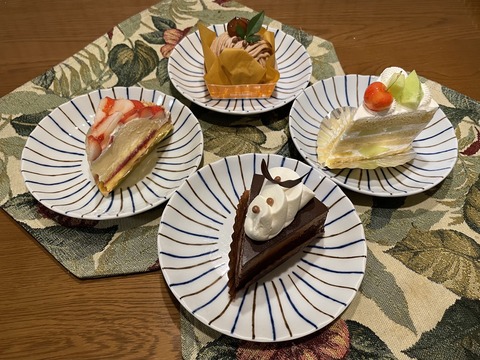 132A1E7E-B6A5-401C-B95F-E13E8CD1F434