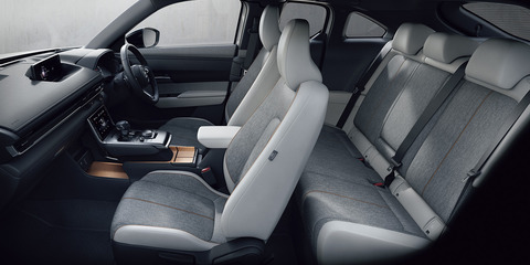 2201020_mx30_interior_func_construction_img01