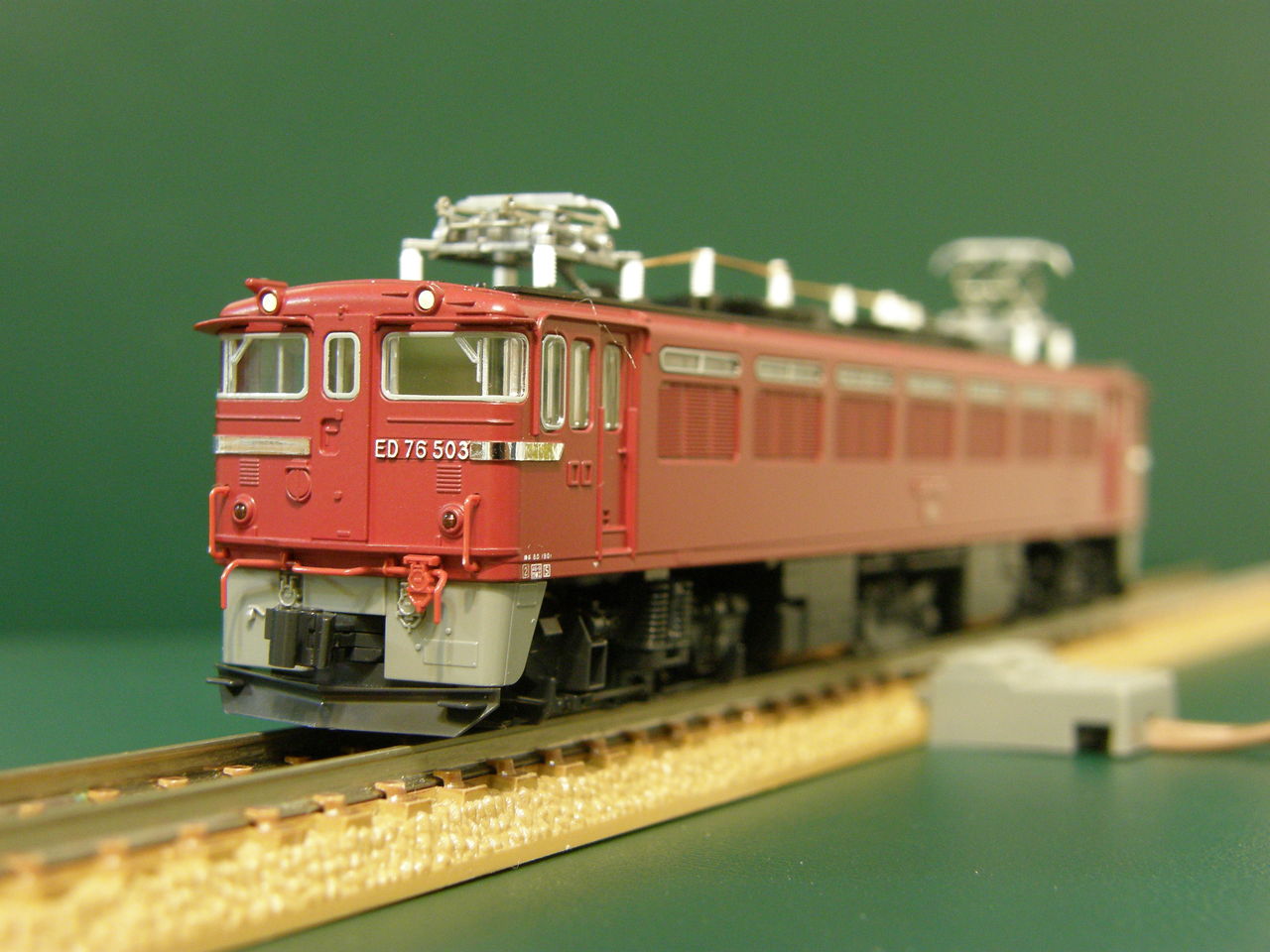 ED76 500 JR仕様が入線です。KATO 3071-2 スロットレスモーター
