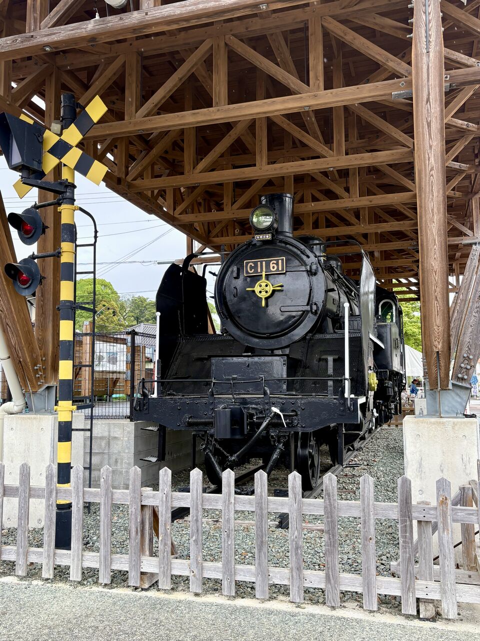 鉄道関連グッズ：SL 蒸気機関車部品 C11 内火室最高部移変表示板(登場物) 八女（やめ）市 黒木町の「C11形」を訪ねてきました。 : エヌゲ道