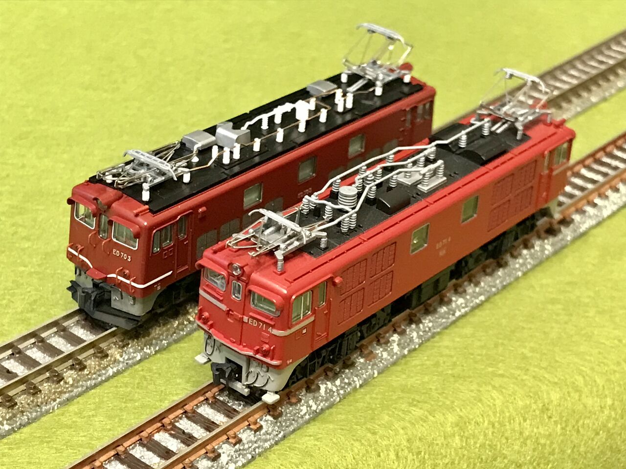 KATOの「ED70形」とマイクロエースの「ED71形」を並べてみました