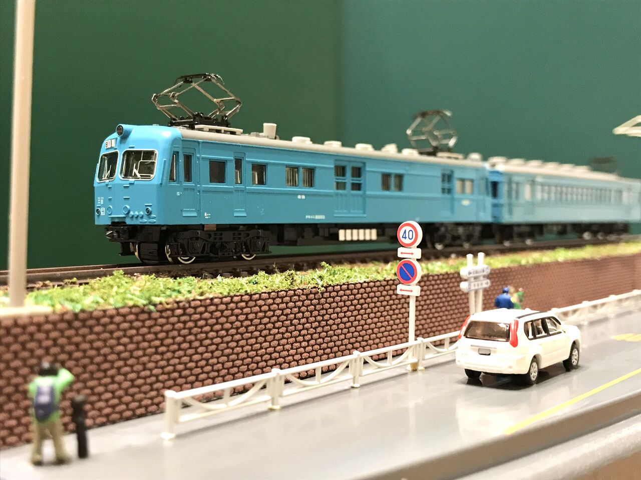 グリーンマックスの「クモユニ81形」と鉄コレの「42系電車」を連結して