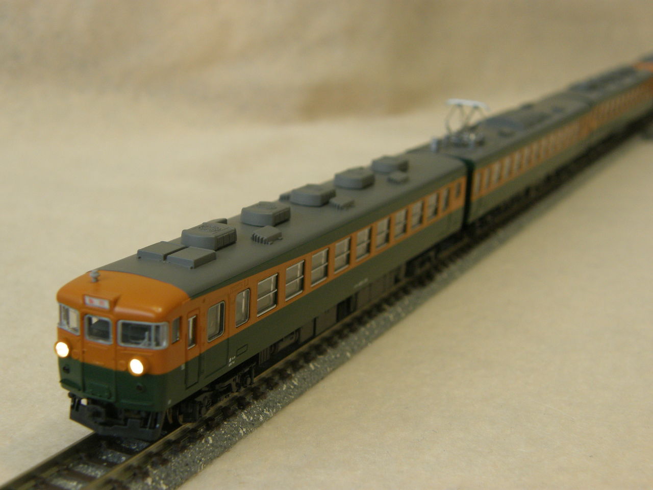ランキング上位のプレゼント KATO Nゲージ165系急行形電車 サロ×3