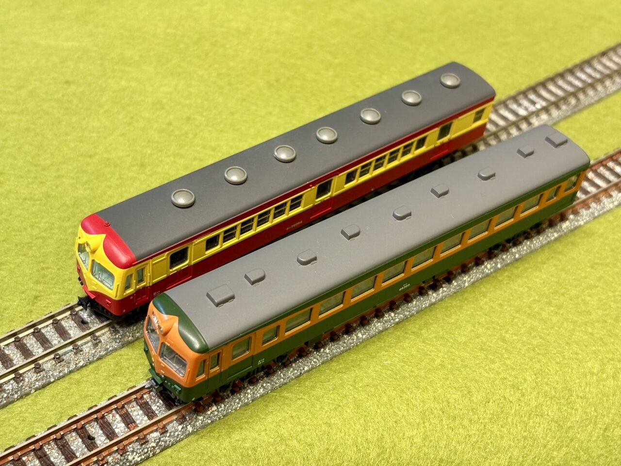 KATO「80系電車」とマイクロエース「70系電車」を並べてみました
