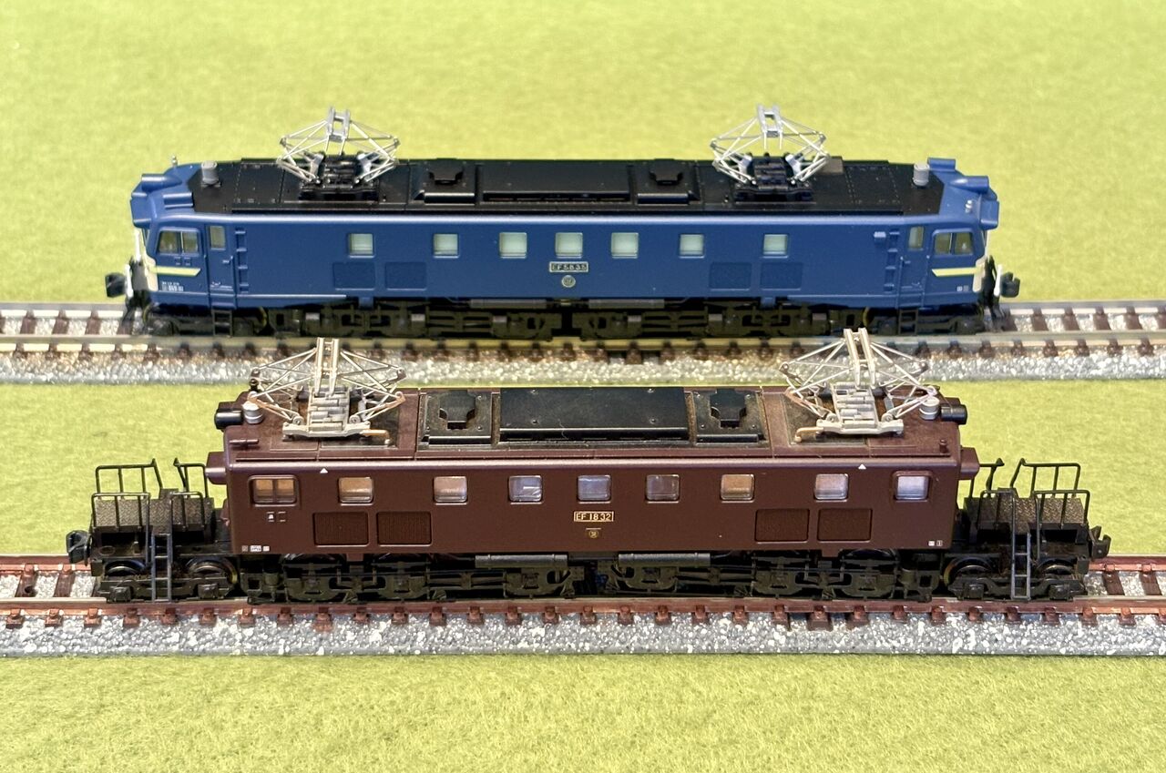 KATOの「EF58形」と、マイクロエースの「EF18形」を並べてみました