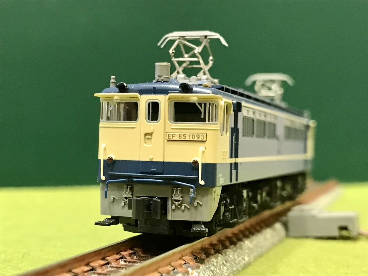鉄道模型　KATO EF66 EF65-1000 客車セット トミックスの「EF66形」と KATOの「EF65-1000形」を並べてみまし