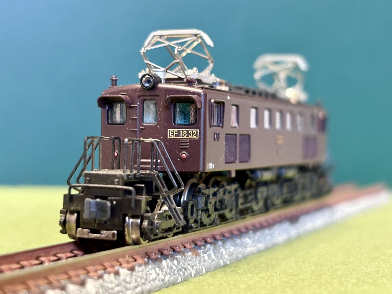 ス*ス様 Zゲージ EF58型電気機関車 T039-1 EF58形電気機関車 61号機 お召し仕様（EF58 Electric
