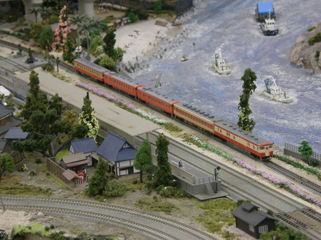 KATOから「キユニ28形」が発売！です。 : エヌゲ道 since 2015