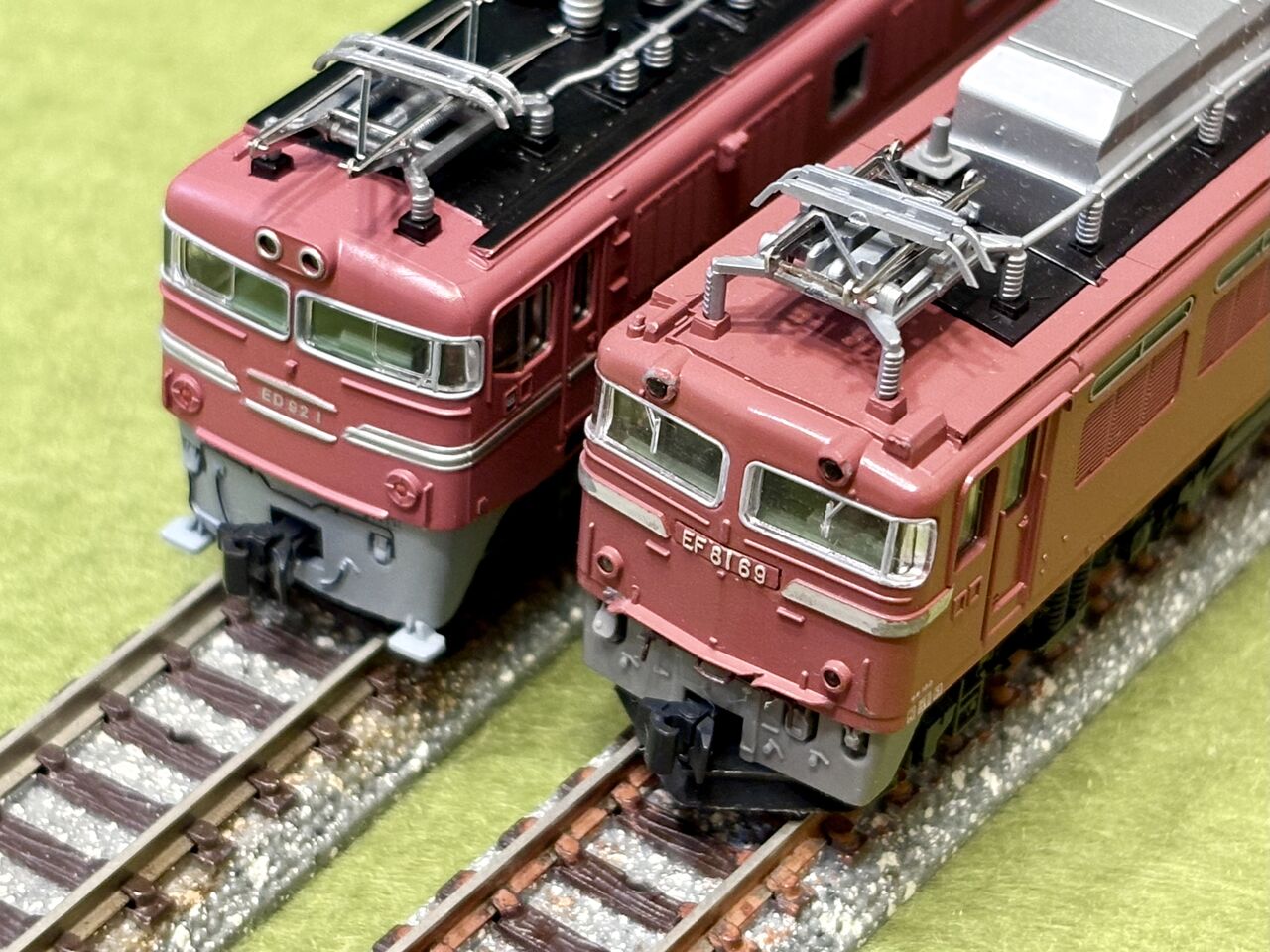 マイクロエースの「ED92形」と、KATOの「EF81形」を並べてみました