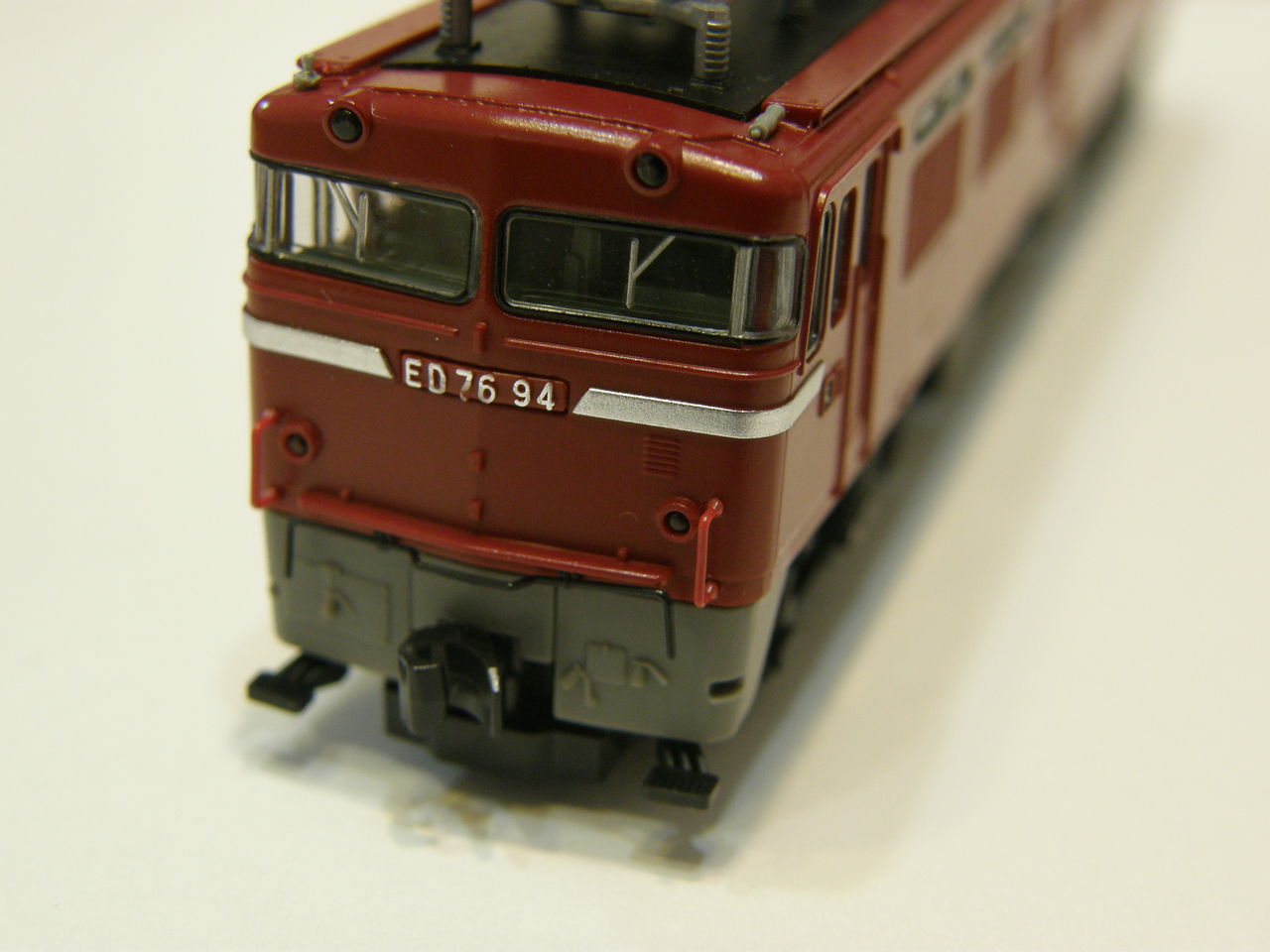 トミックス「ED76形」にKATO「かもめナックル」を取り付ける