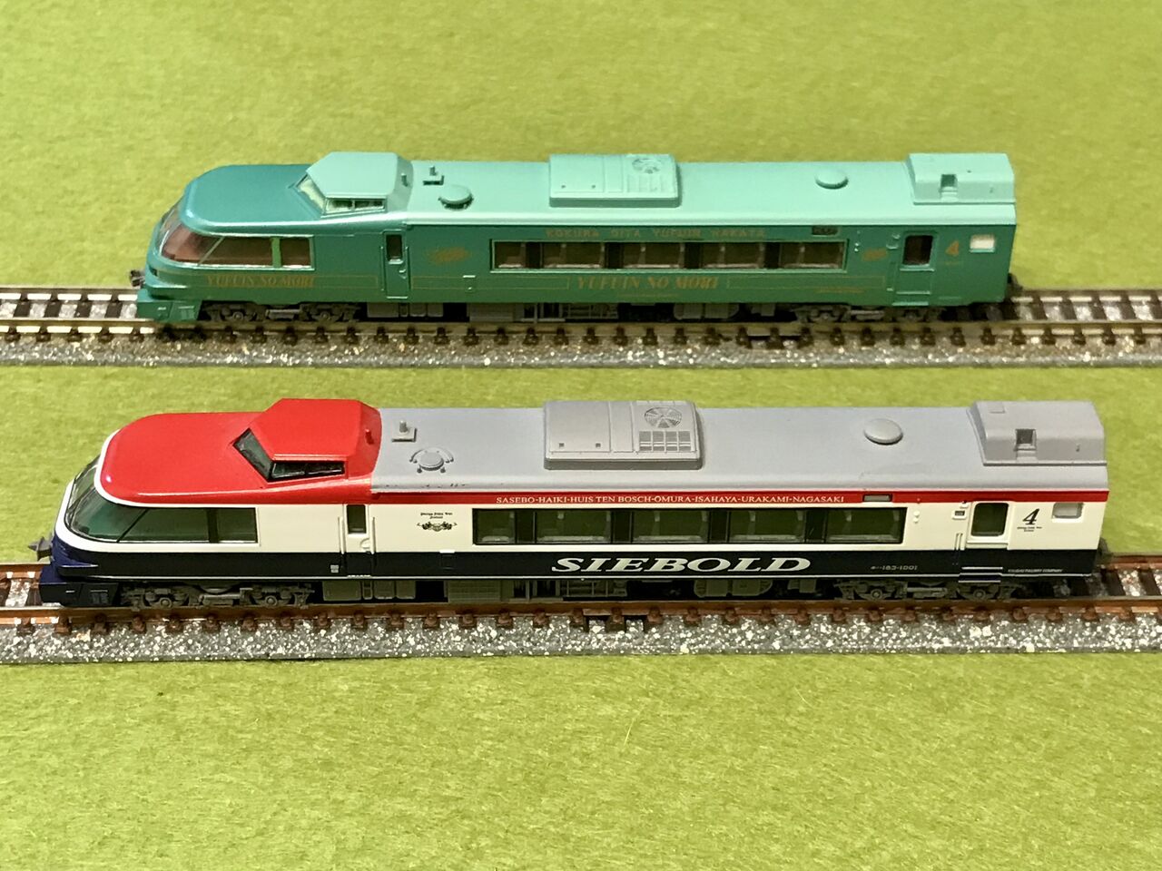 マイクロエースの「キハ183系1000番台」を並べてみました