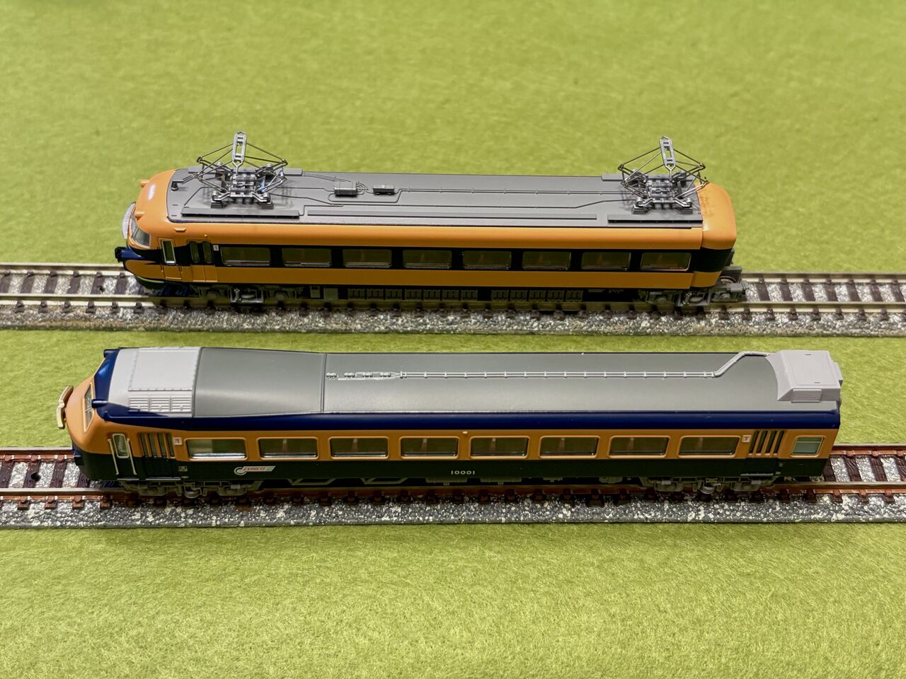 形式銘板　近鉄ビスタカー　モ10300形 形式銘板 近鉄ビスタカー モ10300形 - メルカリ