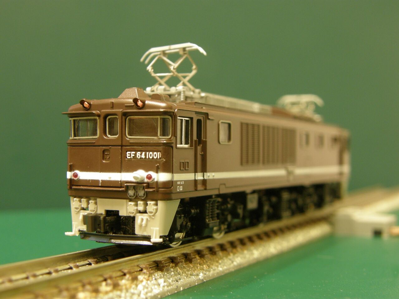 トミックス「EF64-1000・ブラウン」のプチ・ディティールアップ