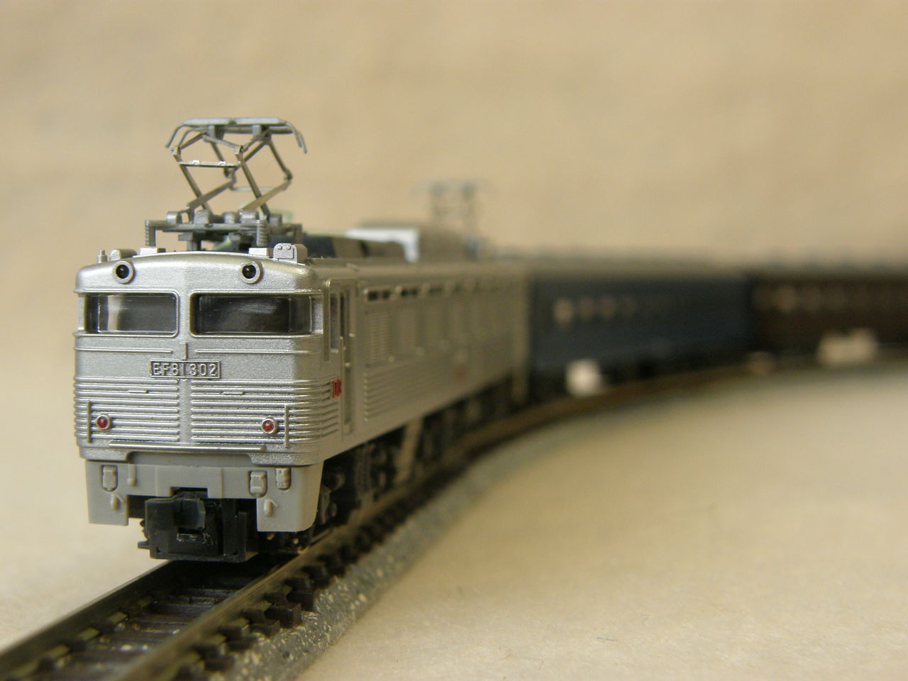 トミックス 「EF81形 電気機関車 300番台」 : エヌゲ道 since