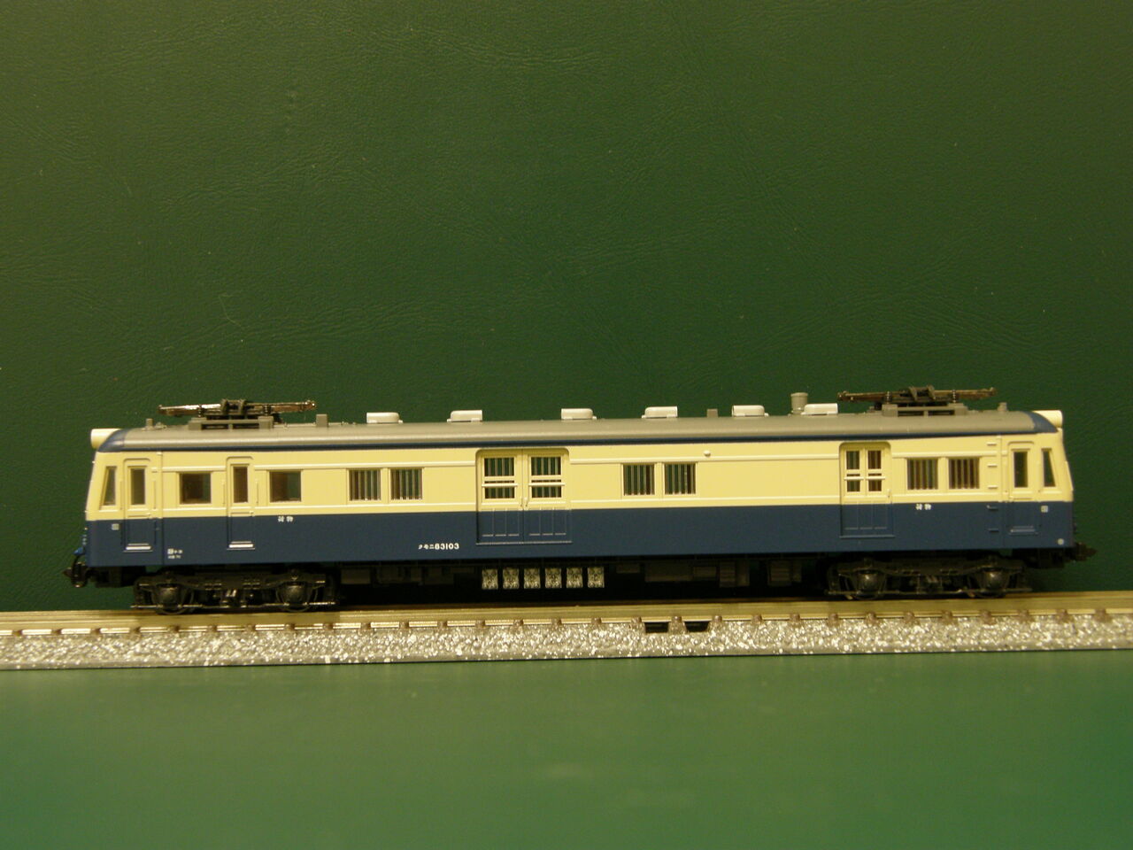 KATO「クモニ83-100形」への色差し。 : エヌゲ道 since 2015 ～Ｎゲージ鉄道模型とフィギュアとか何たら～