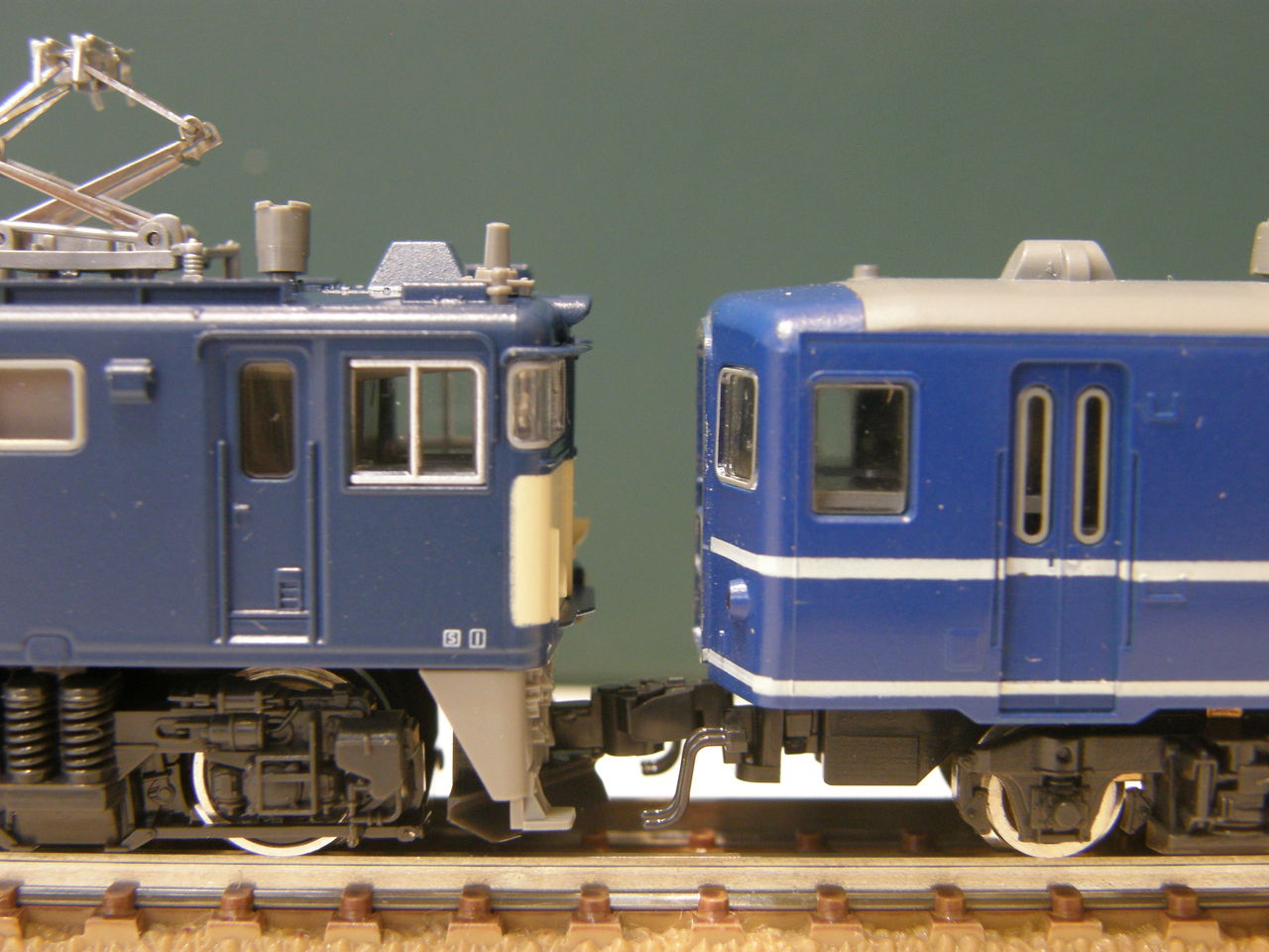 KATO Nゲージ　EF64 1000番台　1両　10系客車6両 KATO EF64 1000 Small Project / N Gauge Railway Model - YouTube