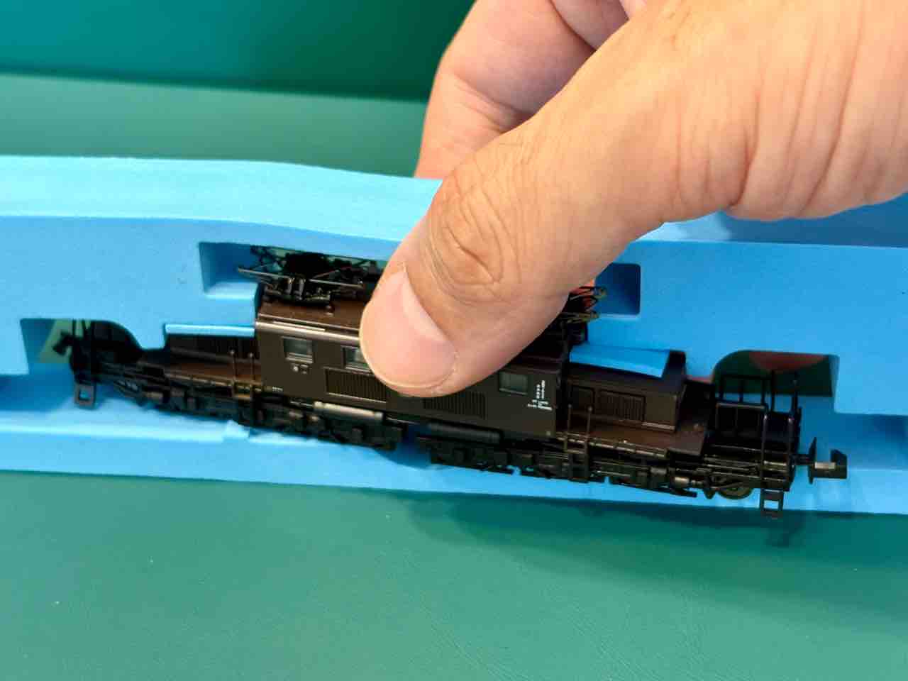 新規入線車両（マイクロエース・EF13-31 第一次改装）・開封編