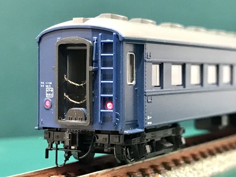 KATO「オハフ33形・ブルー（一般形）」の車端部加工。 : エヌゲ
