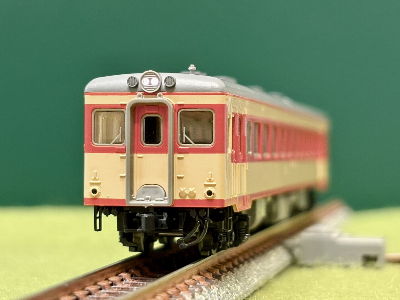 KATO「キハ58形（旧製品）」とトミックス「キハ55形」を並べてみました