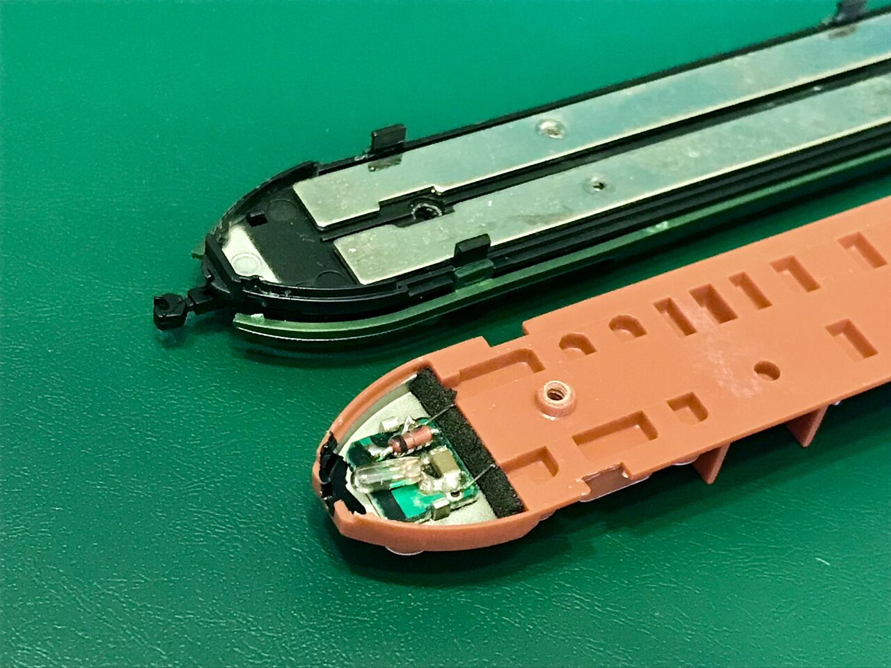5240 マッサン NT60 玉電カラー マイクロエース「テンイ8(あじあ号)」のテールライト点灯化に
