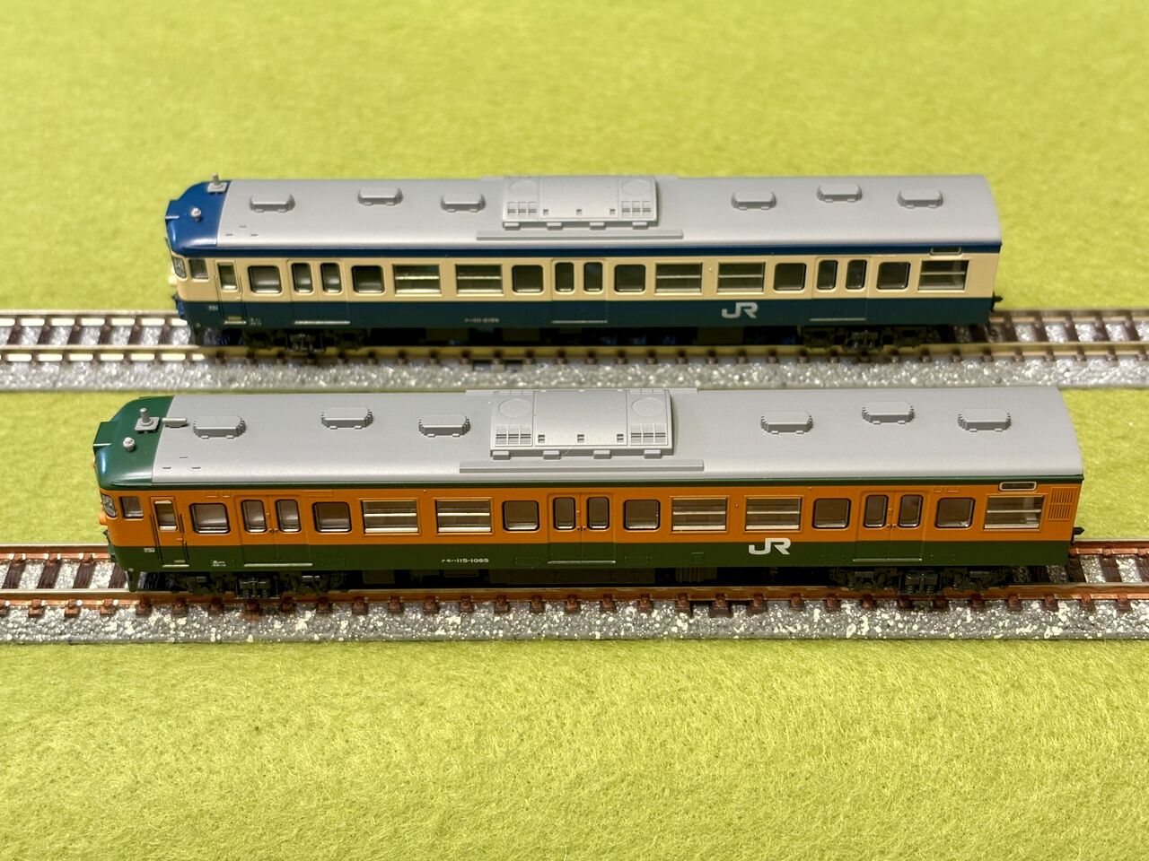 KATOの「113系・横須賀色」と「115系・湘南色」を並べてみました