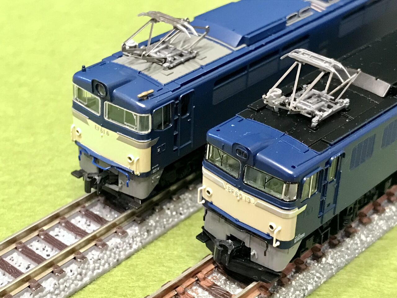 鉄道　EF60系 トミックスの「EF60形」とマイクロエースの「EF61形」を並べてみ