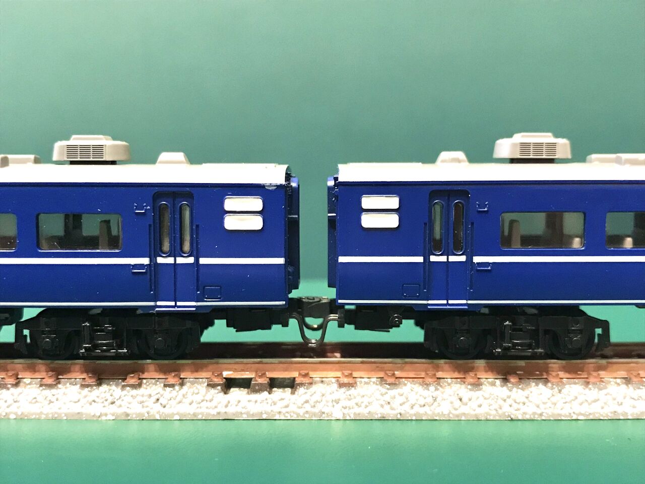 古典 トミックス「14系客車（旧製品）」と エヌゲ道 : KATOカプラー。 鉄道模型
