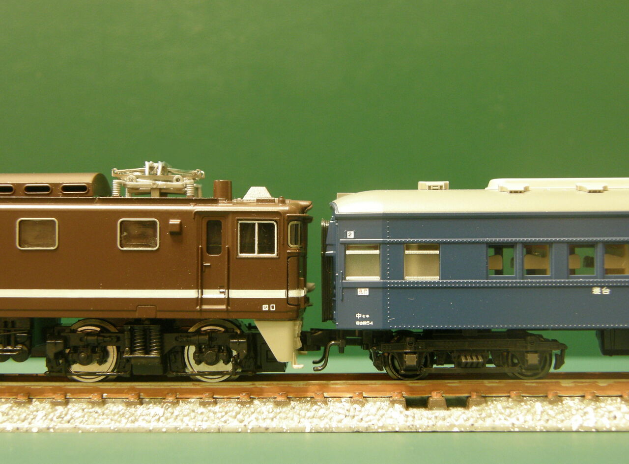 トミックス「EF64-1000・ブラウン」のプチ・ディティールアップ