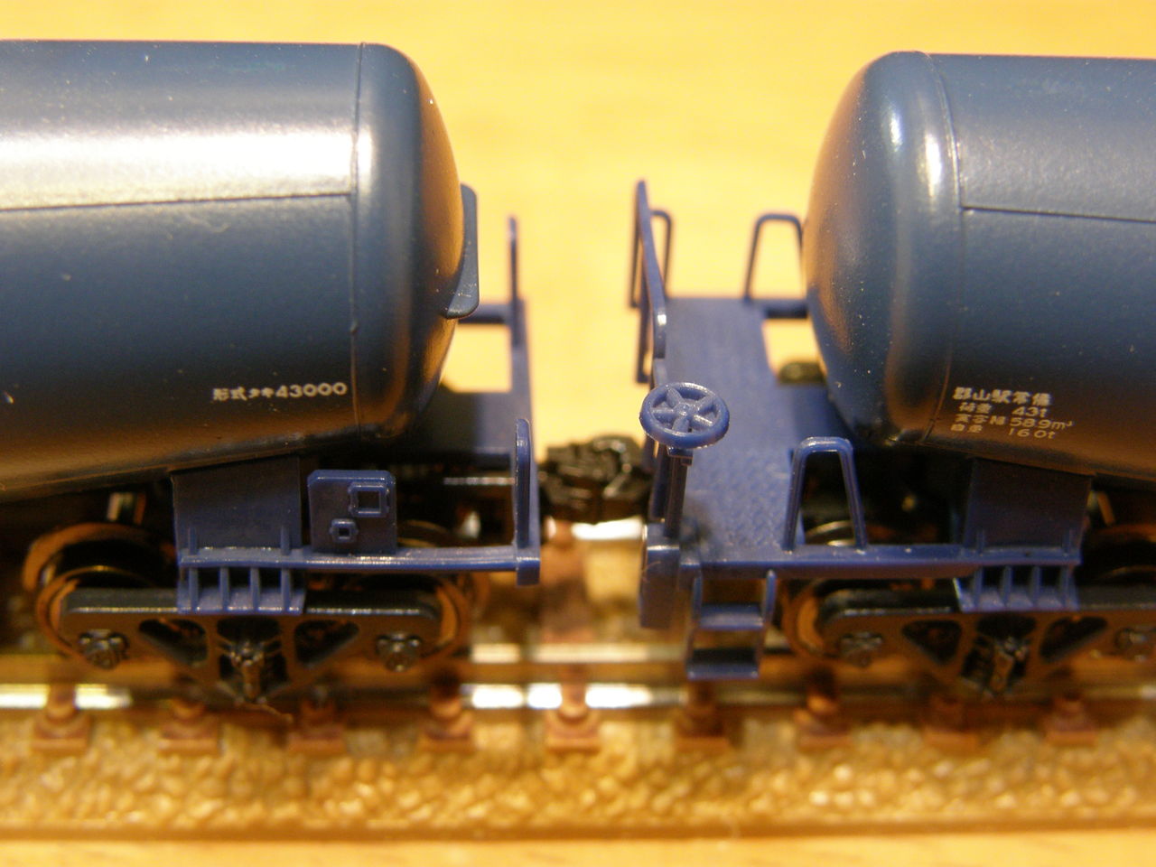 KATO HOゲージ タンク車 タキ43000（4両セット） Amazon | KATO HOゲージ タキ43000 黒 1-817 鉄道模型 貨車