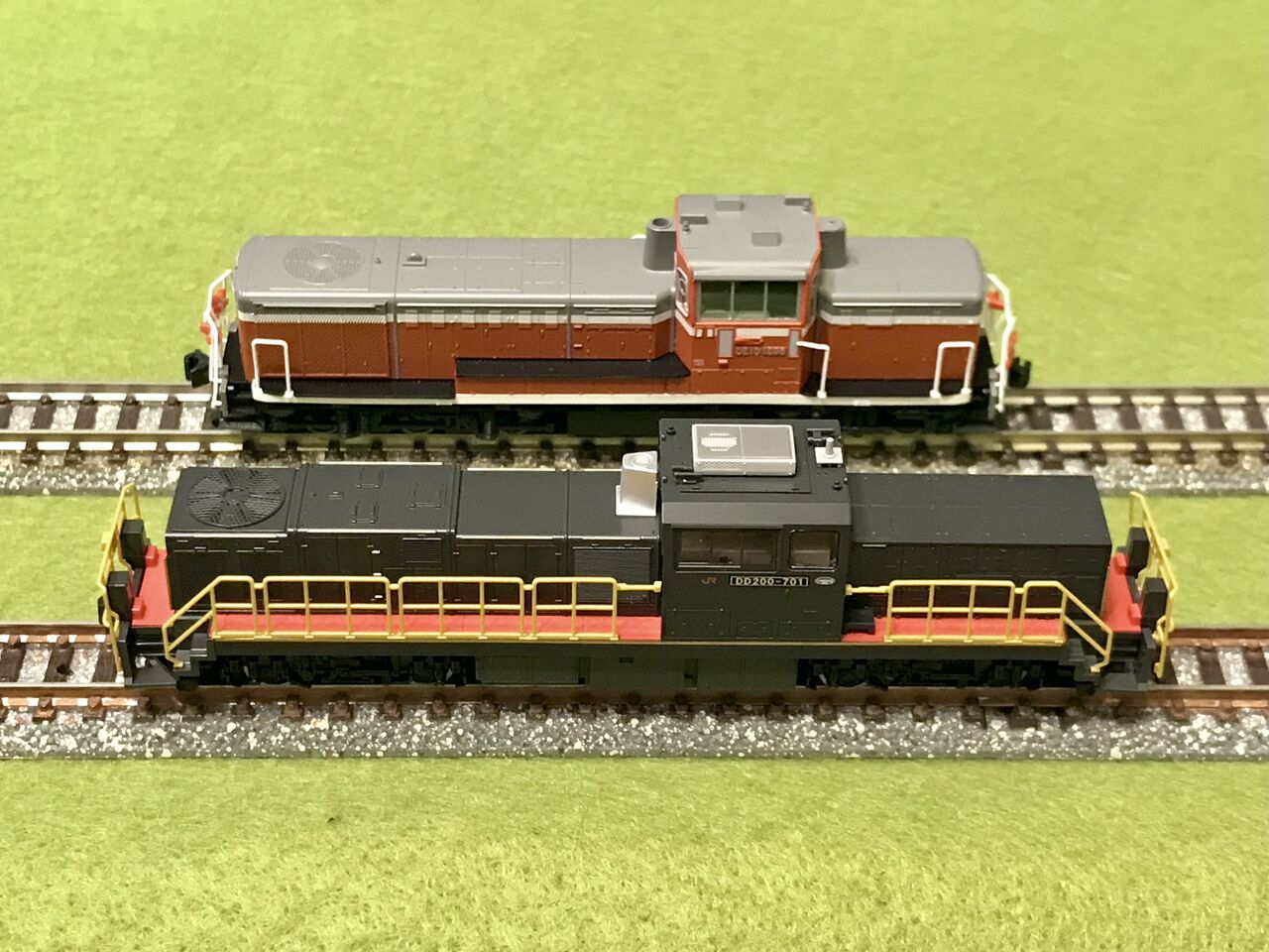 HOゲージ KATO製 DE10形 TOMIX製 DF200形 2両セット Nゲージ 国内型