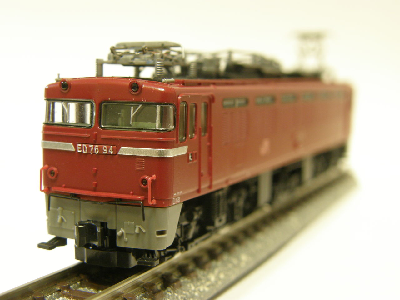 トミックス「ED76形」にKATO「かもめナックル」を取り付ける