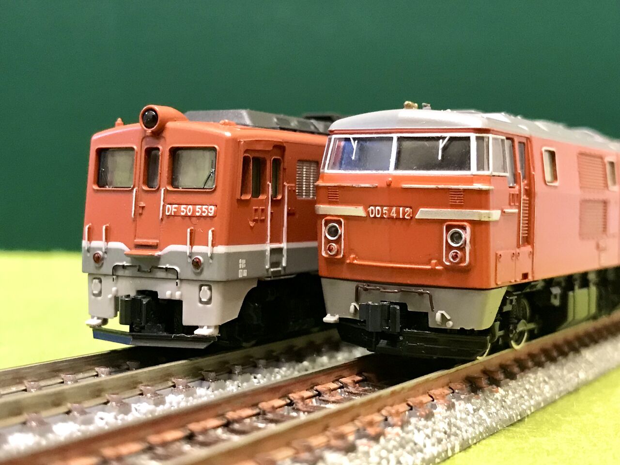 トミックスの「DF50形」と「DD54形」を並べてみました