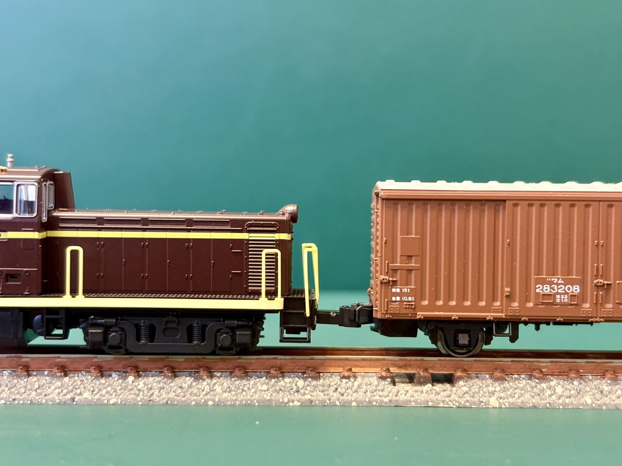 KATO「DD13初期形・茶」の入線整備・その1。 : エヌゲ道 since 2015