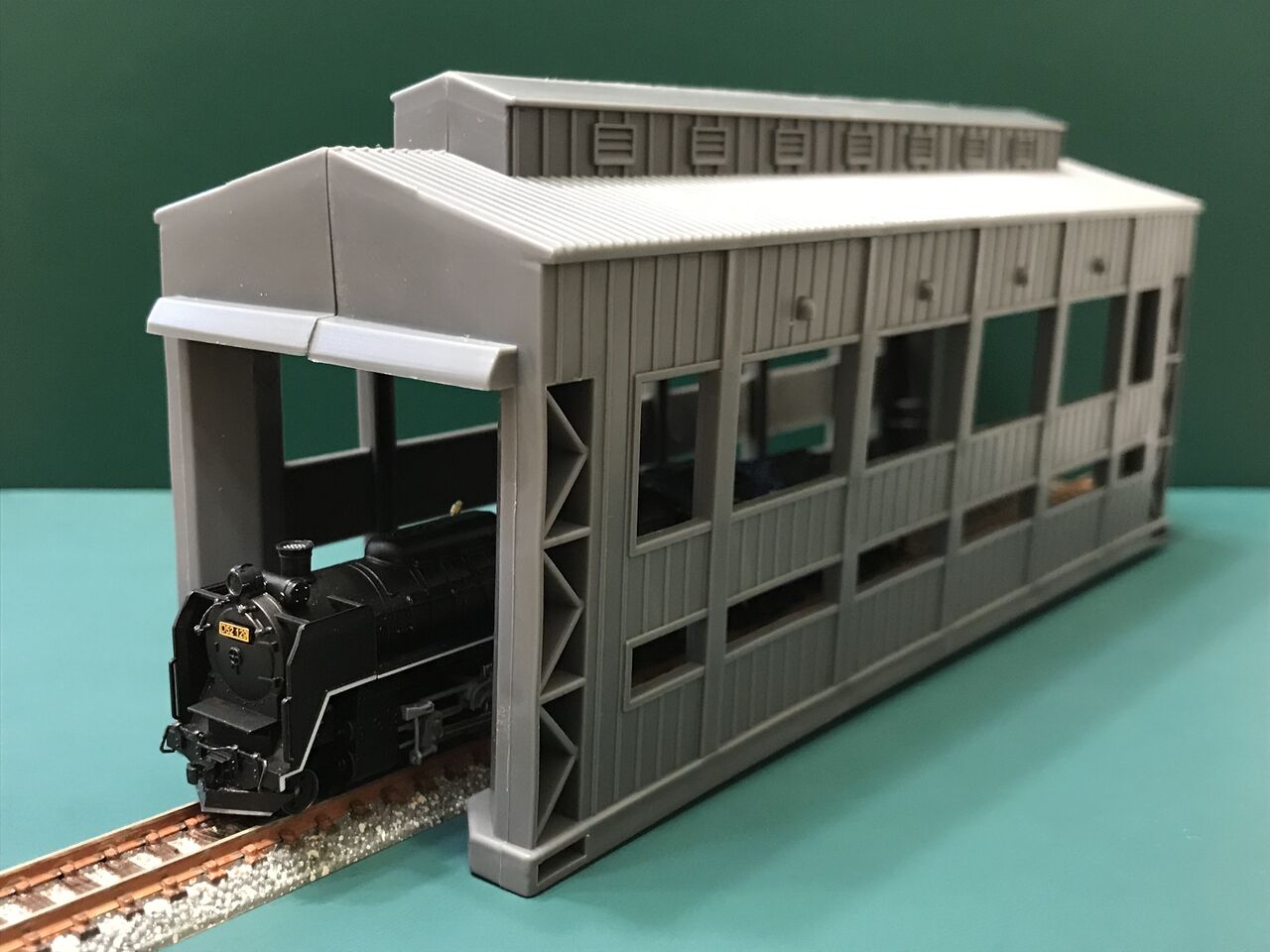 ダイソー・プチ電車の「車庫」を買ってみました。 : エヌゲ道 since