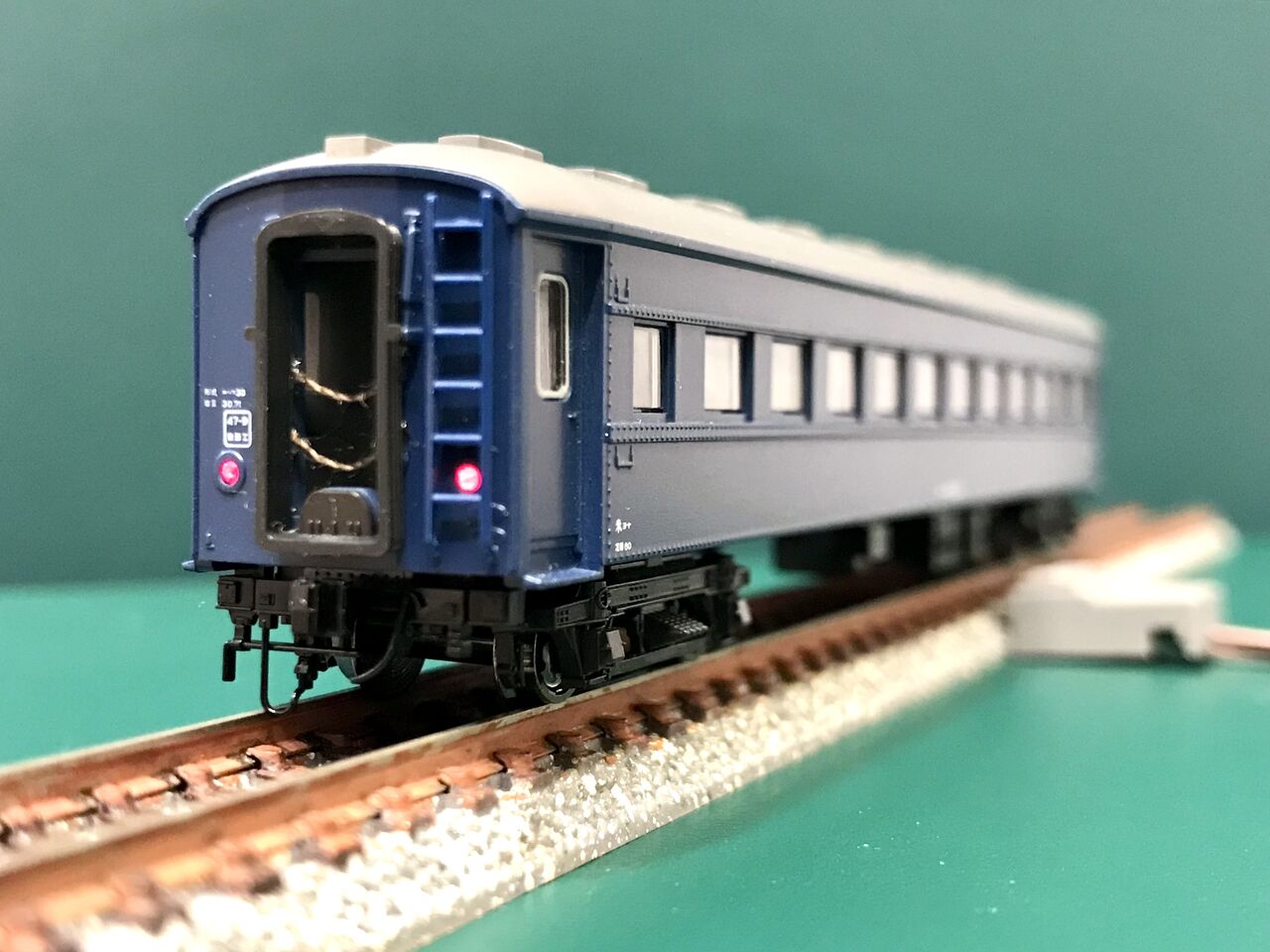 KATO「オハフ33形・ブルー（一般形）」の車端部加工。 : エヌゲ