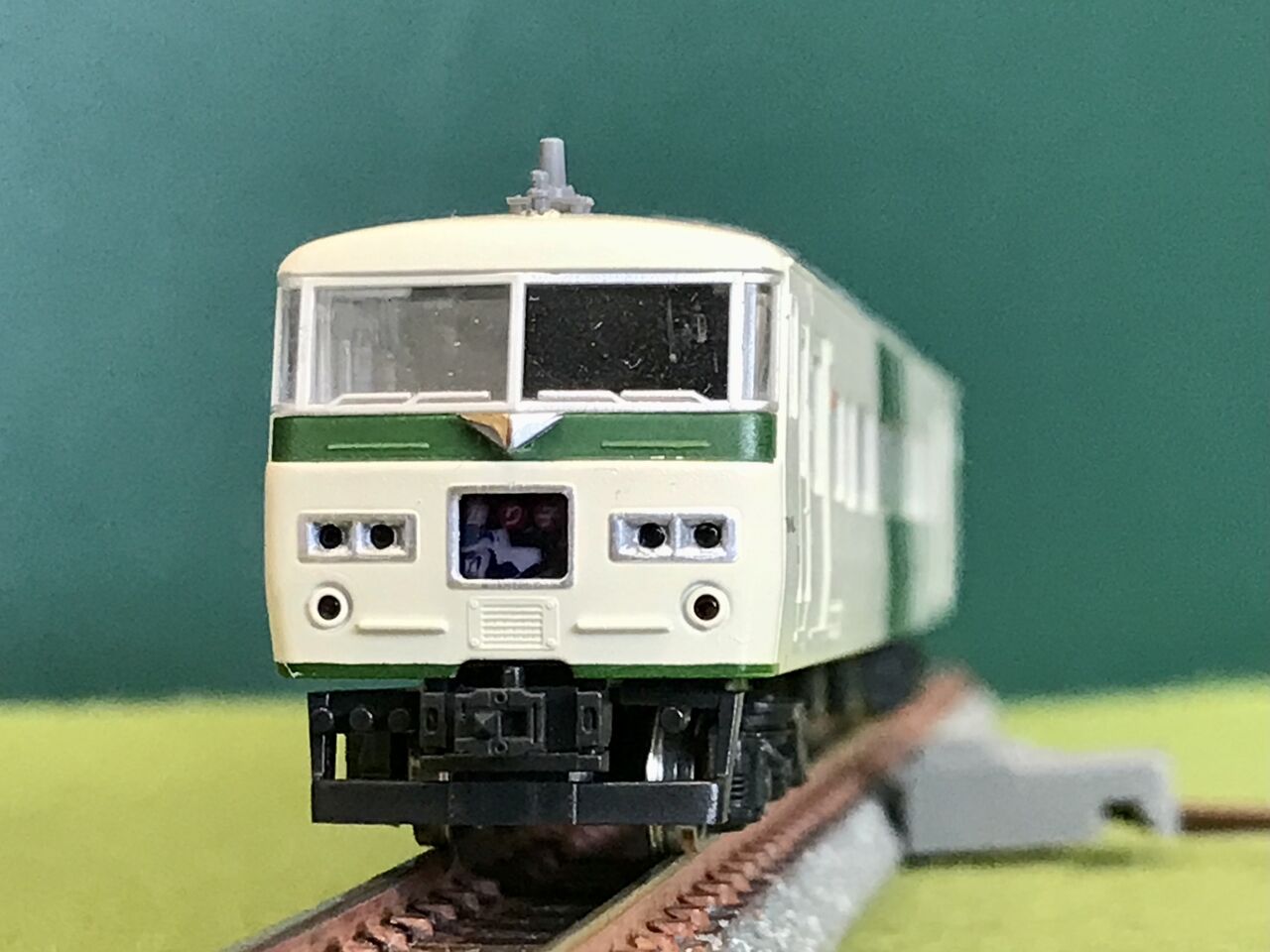 KATOの「185系・旧製品」と、マイクロエースの「117系」を並べてみまし