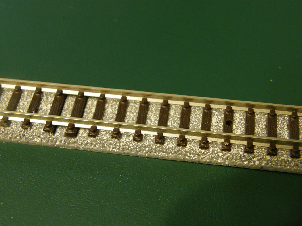 トミックスの「ファイントラック」とKATOの「ユニトラック」について