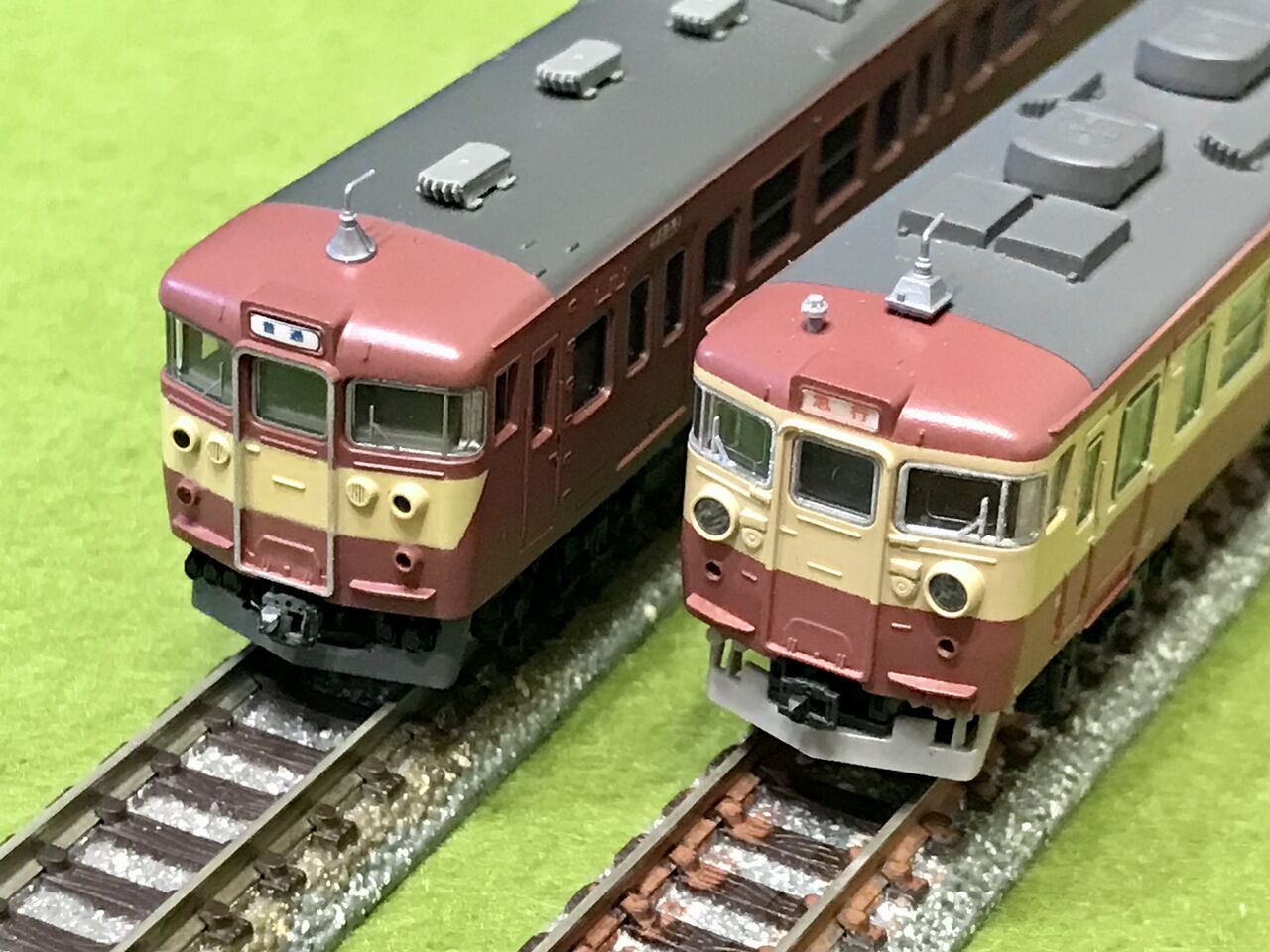 トミックスの「415系・旧製品」と、KATOの「457系」を並べてみました